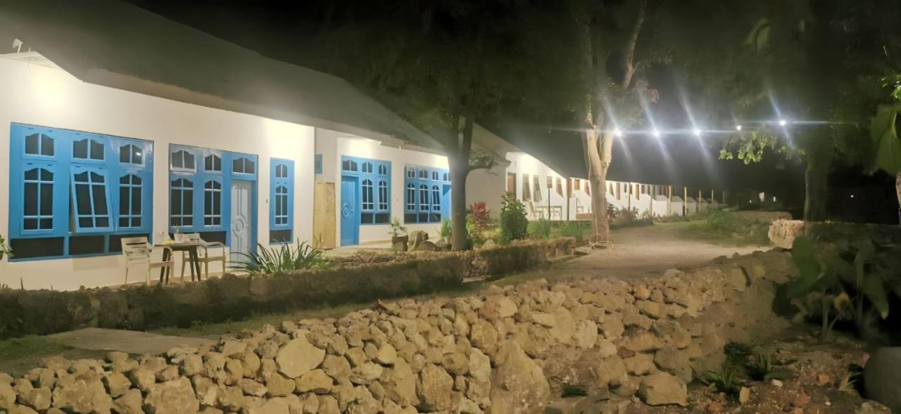 The Village Rua Beach Homestay ภายนอก รูปภาพ